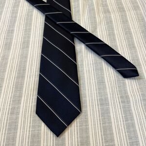 Vtg Wembley Tie Striped pencil club collage style necktie Blue 55X3 L#35
